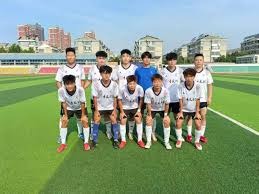 英超球队关注科莫中场巴图里纳转会动态